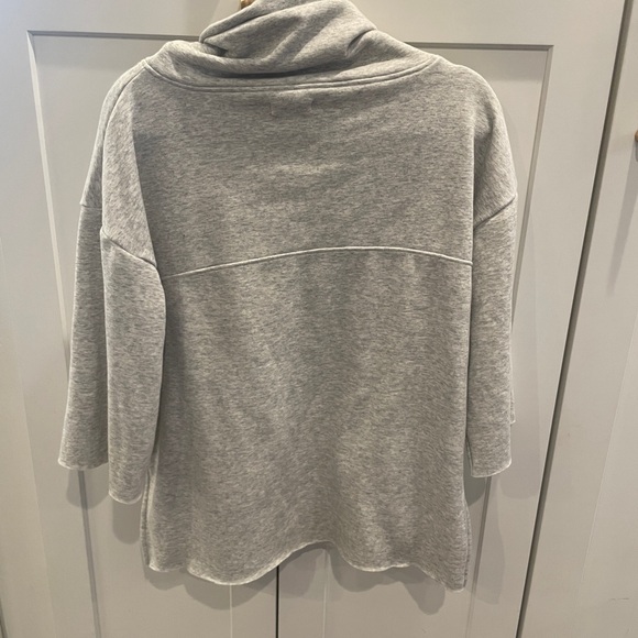 Ugg Astrid Poncho Sweatshirt - Picture 4 of 5